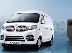 Ini Alasan Esemka Hanya Pajang Mobil Warna Putih