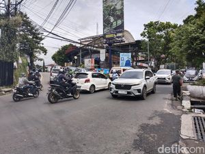 Bandung Siang Ini: Lalin Arah Lembang Mulai Dipadati Wisatawan
