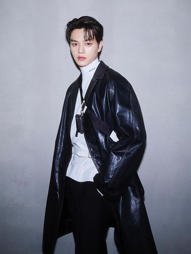 Song Kang di fashion show Prada Fall Winter 2023