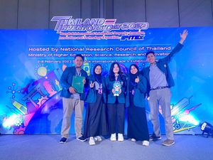 Mahasiswa Undip Inovasikan Biodiesel dari Jelantah, Sabet Perak di Thailand Mahasiswa Undip Inovasikan Biodiesel dari Jelantah, Sabet Perak di Thailand