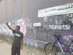 Menjemput Rezeki di Gang Perbatasan Bandung dan Bandung Barat
