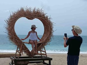 Pantai Jerman Makin Cantik, Ada Spot Foto hingga Ayunan Pantai Jerman Makin Cantik, Ada Spot Foto hingga Ayunan