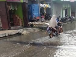 Banjir di Pondok Ungu Permai Bekasi Mulai Surut