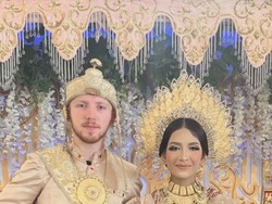 Kisah Cinta Beda Negara Viral, Cucu Bupati Sulsel Dinikahi Atlet MMA Inggris