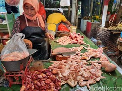 Harga Daging Ayam di Surabaya Merangkak Naik Jelang Ramadan