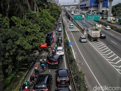 Jalan Amblas di Cilandak Jaksel Diperbaiki, Akses Ditutup Jam 10 Malam