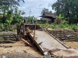 Banjir Bandang Terjang Enrekang, Jembatan Putus-115 Hektare Sawah Terendam