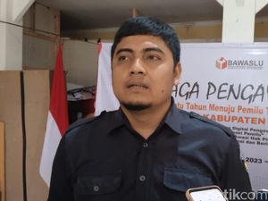 Bawaslu Sukabumi Sorot Parpol yang Curi Start Sebelum Masa Kampanye Bawaslu Sukabumi Sorot Parpol yang Curi Start Sebelum Masa Kampanye