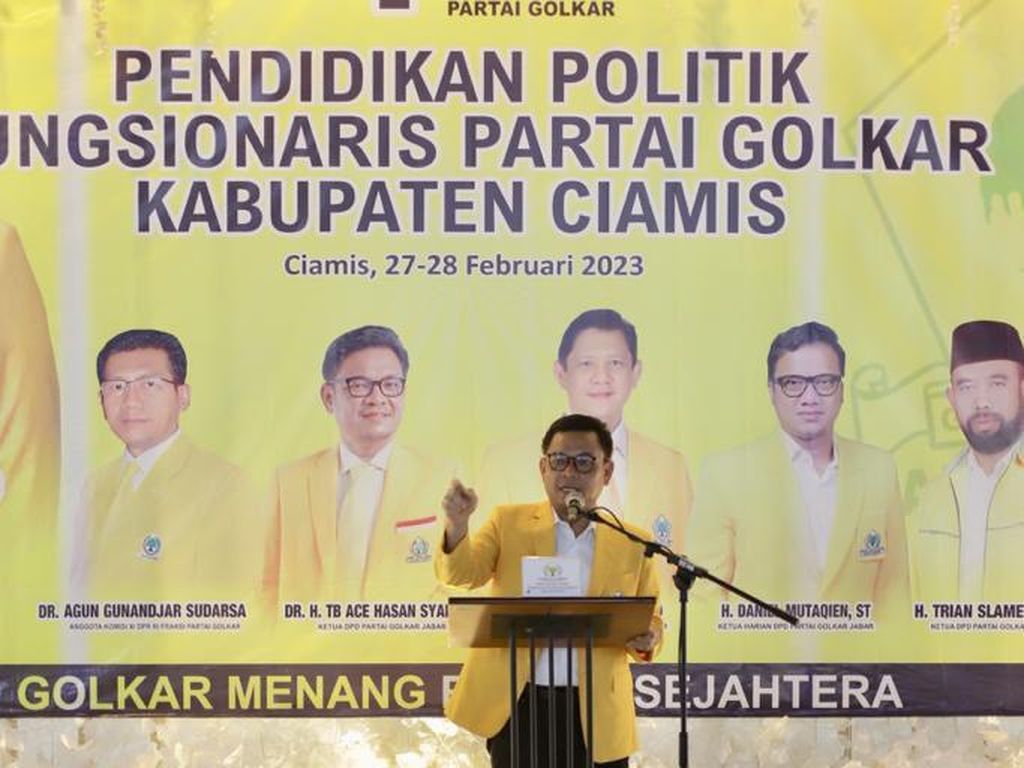 Pemilu 2024, Kang Ace Minta Kader Golkar Turun ke Bawah Pakai Strategi