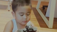 Gaya Ketua Nahyan Jadi Fotografer dan Potret Bobby Nasution