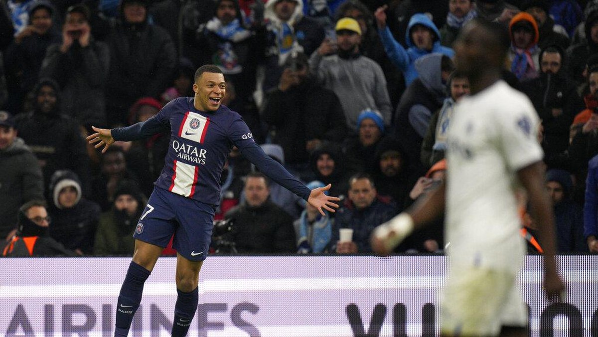 Kylian Mbappe dua gol, PSG sikat Marseille 3-0 (AP/Daniel Cole)