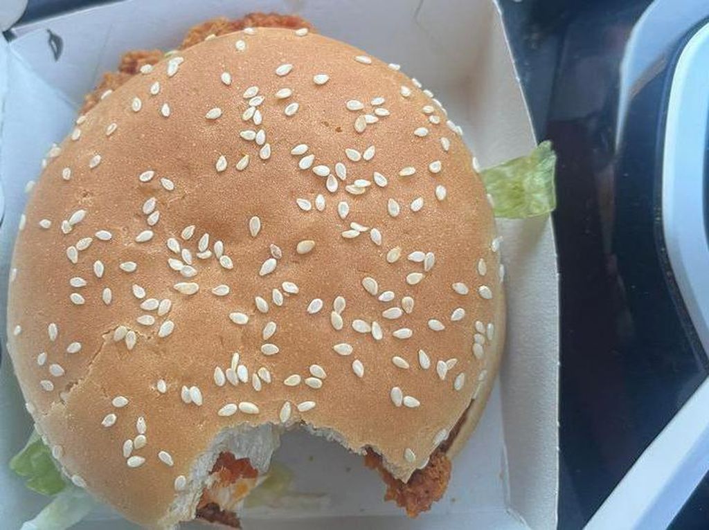 Geram! Wanita Ini Pesan Burger McD, Malah Dapat Bekas Gigitan