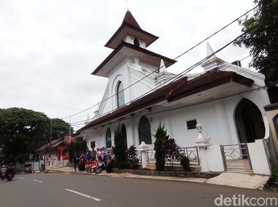 Melihat Gereja Tertua Peninggalan Belanda di Depok