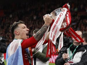 Lisandro Martinez Lebih Cocok Jadi Kapten MU Lisandro Martinez Lebih Cocok Jadi Kapten MU