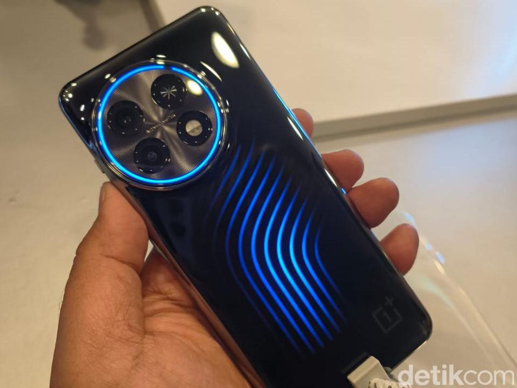 OnePlus 11 Concept, Inovasi Pendingin HP Mirip Pembuluh Darah OnePlus 11 Concept, Inovasi Pendingin HP Mirip Pembuluh Darah