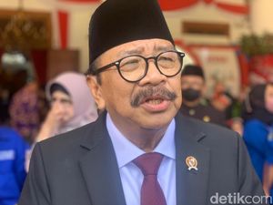 Pakde Karwo Buka-bukaan Ungkap Alasan Kepindahannya ke Golkar Pakde Karwo Buka-bukaan Ungkap Alasan Kepindahannya ke Golkar
