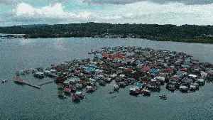 Potret Kehidupan Suku Bajo, Pengembara Laut dari Wakatobi