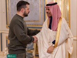 Pertama dalam 30 Tahun, Menlu Saudi ke Ukraina-Bertemu Zelensky