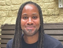 Ini Profesor Termuda Cambridge, Tak Bisa Menulis-Membaca sampai Usia 18 Tahun