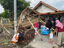 Selain Rusak 91 Rumah, Puting Beliung di Jember Juga Lukai 3 Orang