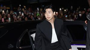 8 Gaya RM BTS di Milan Fashion Week 2023, Berkarisma Tampil Bak Model