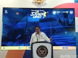 Luhut Larang Pembangunan Hotel Bintang 3 di Danau Toba, Apa Kata Sandiaga?