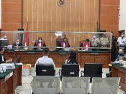 Linda Ngaku Ada Hubungan Spesial dengan Irjen Teddy di Sidang Kasus Narkoba