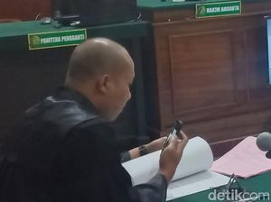 Jual STNK Palsu, Pria di Surabaya Dihukum 7 Bulan Bui Jual STNK Palsu, Pria di Surabaya Dihukum 7 Bulan Bui