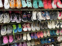 Pemerintah Usut Skandal Impor Ilegal Sepatu Donasi Singapura