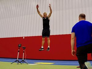 Mengenal Vertical Jump, Tips Latihan, dan Cara Melakukannya