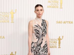 Foto: 7 Artis Masuk Daftar Berbusana Terburuk di SAG Awards 2023