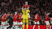 Weghorst cs berhak atas gelar juara Carabao Cup berkat kemenangan 2-0 atas Newcastle United. Foto: Action Images via Reuters/ANDREW COULDRIDGE