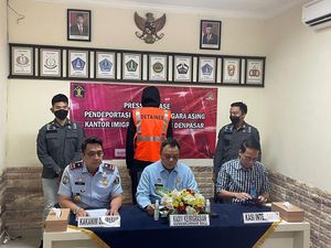 Visa Investor tapi Jadi Fotografer, Bule Rusia Ditangkap Imigrasi Visa Investor tapi Jadi Fotografer, Bule Rusia Ditangkap Imigrasi