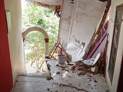 Antisipasi Longsor, Tetangga Rumah Roboh di Bidara Cina Diminta Ngungsi