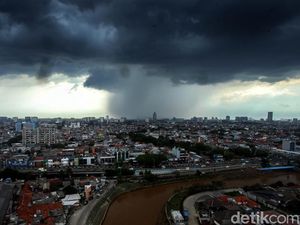 Gowa-Maros Hujan Lebat-Petir, BMKG Prediksi Meluas ke 13 Wilayah di Makassar Gowa-Maros Hujan Lebat-Petir, BMKG Prediksi Meluas ke 13 Wilayah di Makassar