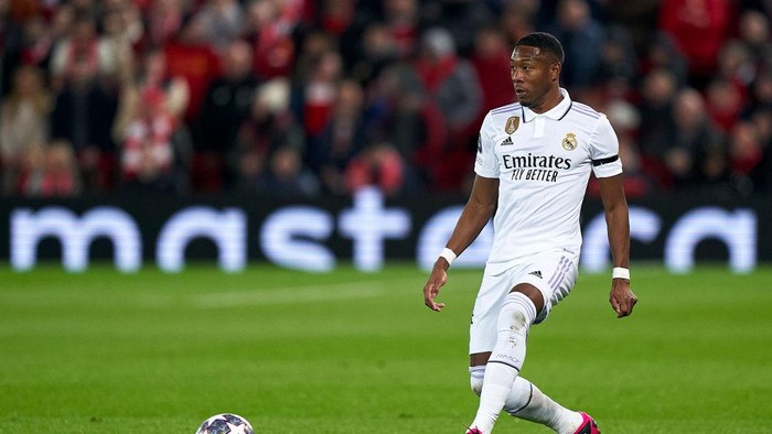 LIVERPOOL, ENGLAND - FEBRUARY 21:  David Alaba of Real Madrid in action during the UEFA Champions League round of 16 leg one match between Liverpool FC and Real Madrid at Anfield on February 21, 2023 in Liverpool, England. (Photo by Jose Manuel Alvarez/Quality Sport Images/Getty Images)