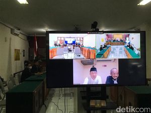 Selain Vonis 7 Tahun Bui, Hak Politik Eks Walkot Jogja Haryadi Juga Dicabut Selain Vonis 7 Tahun Bui, Hak Politik Eks Walkot Jogja Haryadi Juga Dicabut