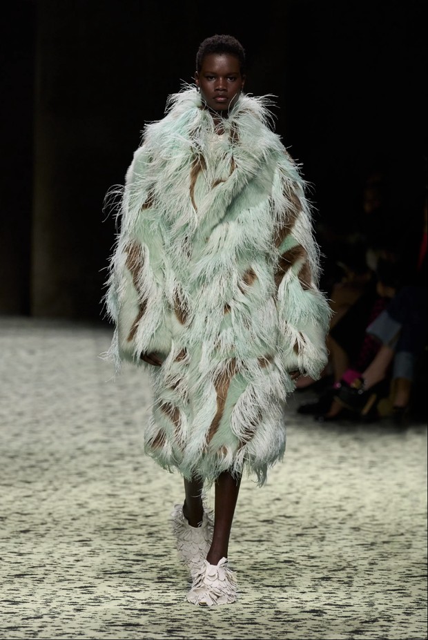 Look 42/