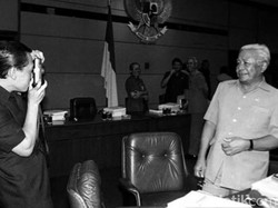 Harmoko tentang Petunjuk Bapak Presiden hingga Hari-hari Omong Kosong