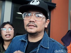 Reaksi Indra Bekti Rumah Tangga Disebut Goyah Sejak 3 Tahun Lalu