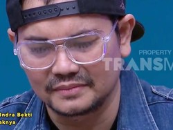 Bicara soal Perceraian, Indra Bekti Tak Kuasa Tahan Tangis