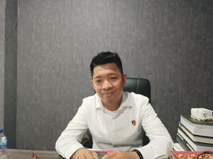 Kades Ungga Dipolisikan karena Minta Foto Bugil Warganya Kades Ungga Dipolisikan karena Minta Foto Bugil Warganya
