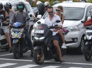Bule Ngawur di Jalanan Bali: Pakai Pelat Modifikasi-Berdalih Mudah Diingat Bule Ngawur di Jalanan Bali: Pakai Pelat Modifikasi-Berdalih Mudah Diingat