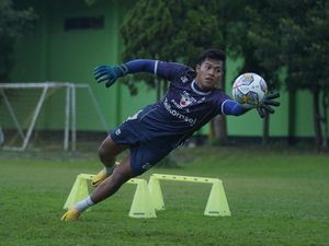 Satrio Azhar Kiper Muda Persib Dipanggil Timnas U-23