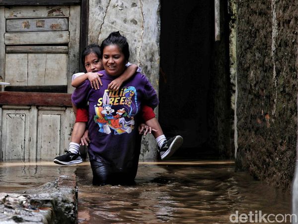 Kondisi Terkini Banjir di Kebon Pala Jakarta Timur