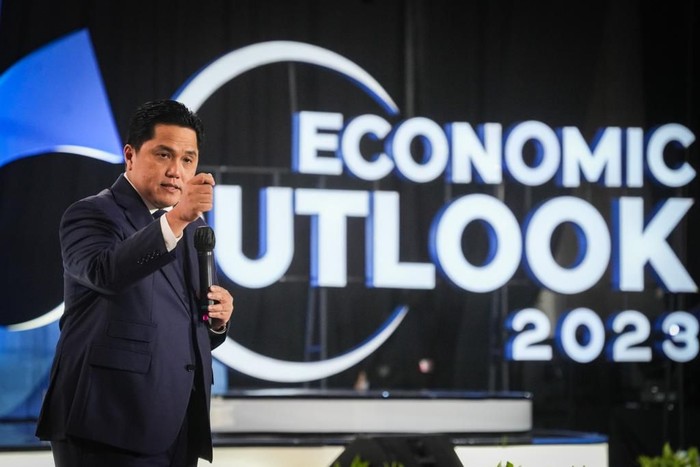 Menteri BUMN Erick Thohir di Acara CNBC Indonesia Economic Outlook 2023