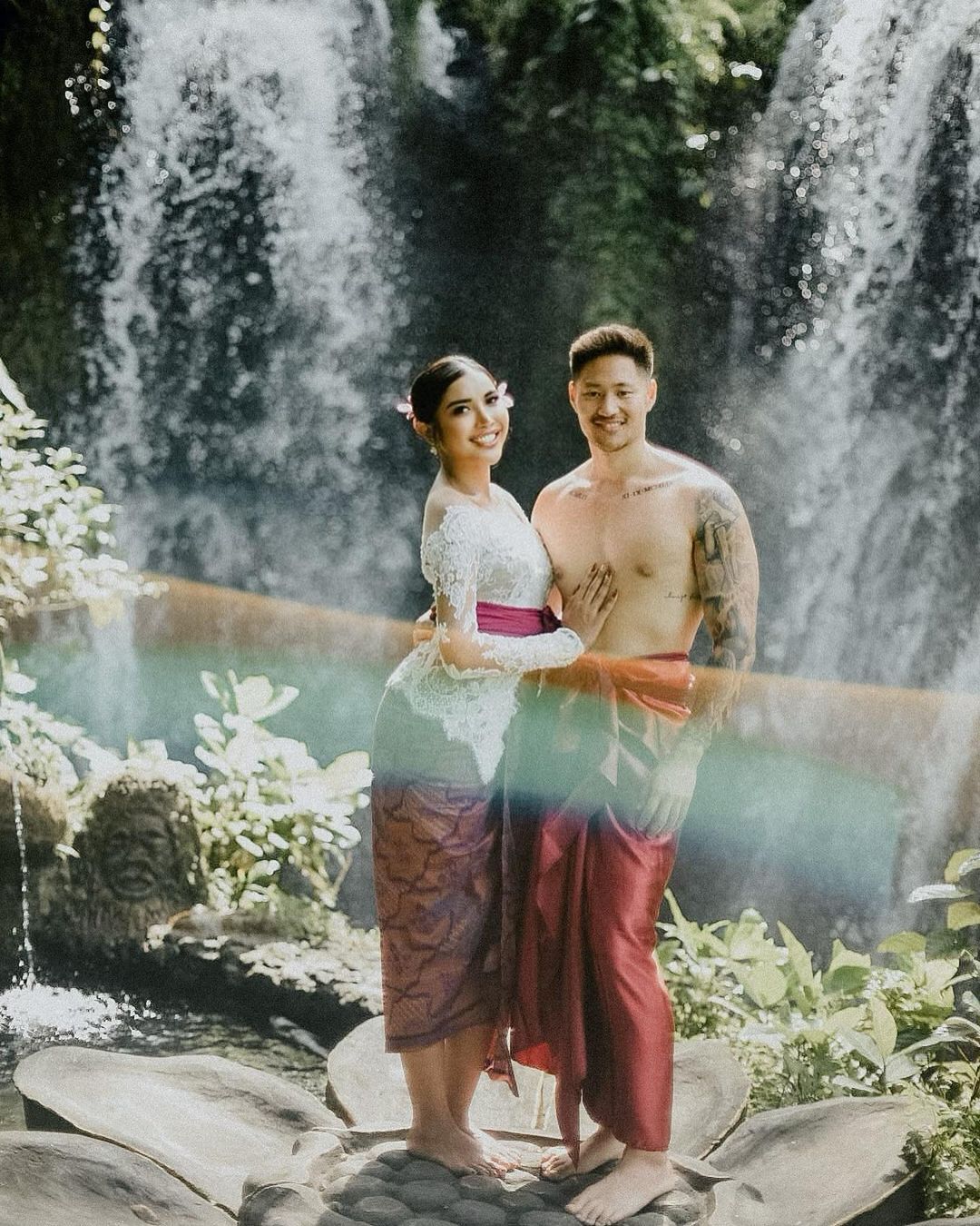 Millendaru dan Lionel Lee