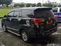 Mobil Pelat Merah Tabrak Lari di Klaten Ditumpangi Kepala DLH Madiun dan Istri
