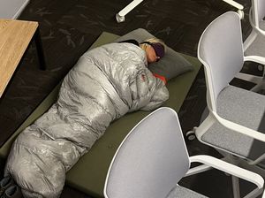 Kasihan, Sudah Tidur di Kantor Manajer Twitter Tetap Dipecat Kasihan, Sudah Tidur di Kantor Manajer Twitter Tetap Dipecat