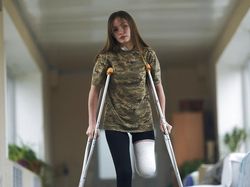 Potret Tentara Wanita Ukraina Kehilangan Satu Kaki Saat Lawan Rusia